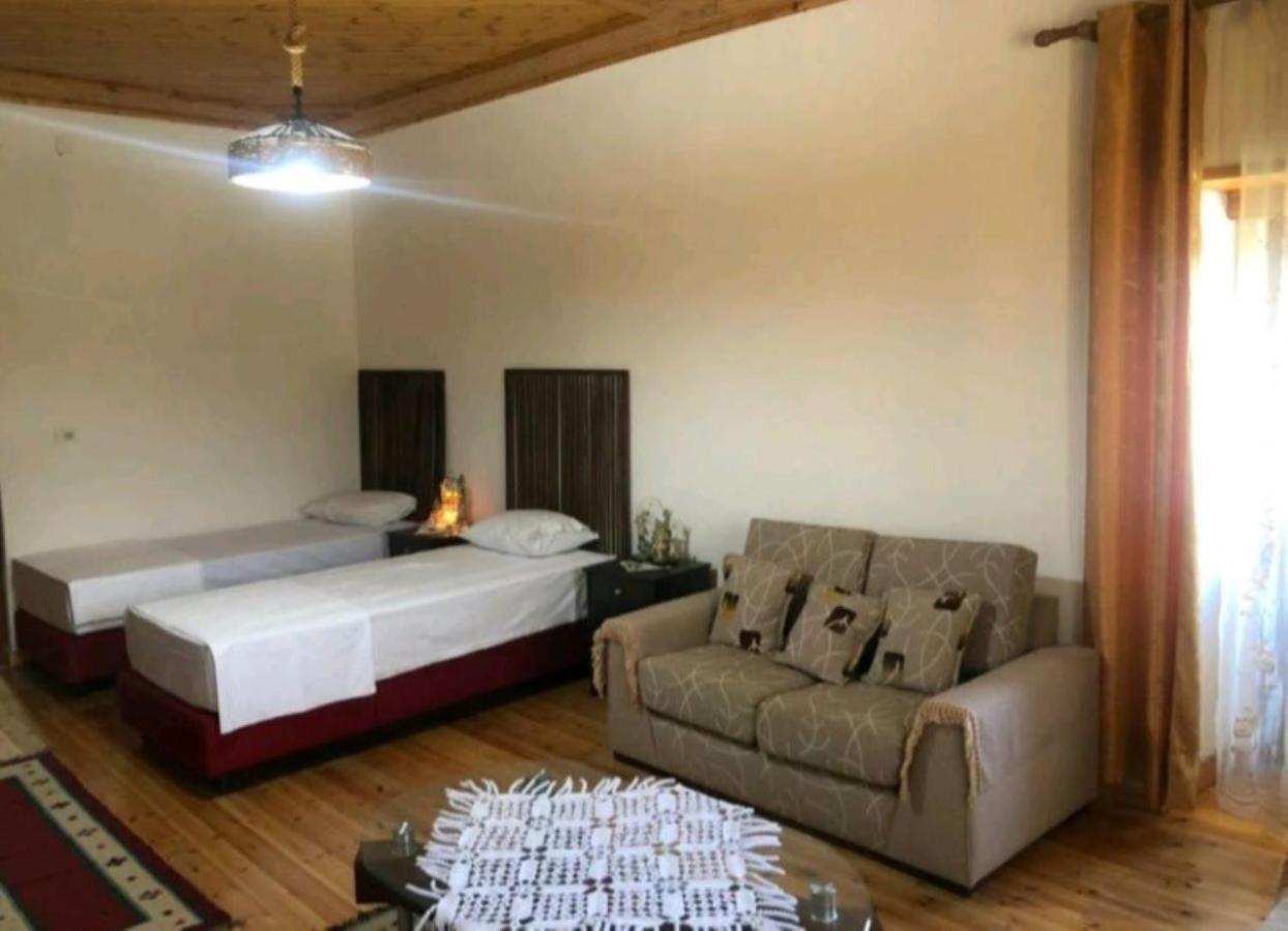 Miziriguesthouse Gjirokastër Dış mekan fotoğraf