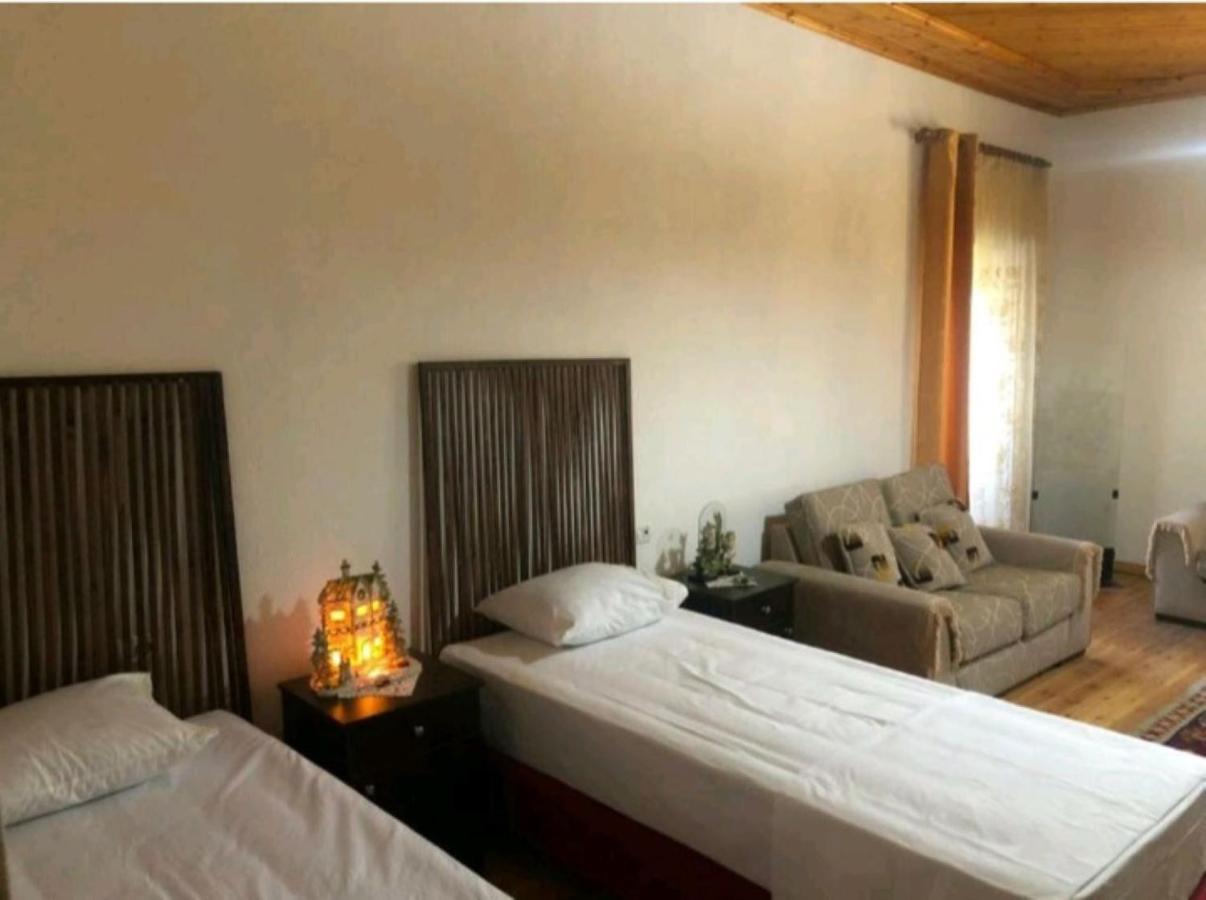 Miziriguesthouse Gjirokastër Dış mekan fotoğraf